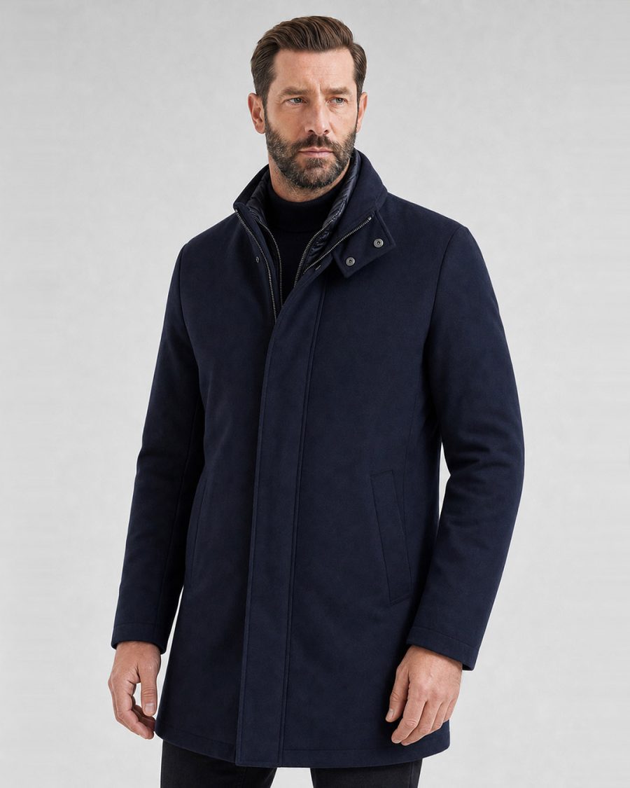Giubbotto uomo Helmur Amburgo colore Blu – indossato, tre quarti