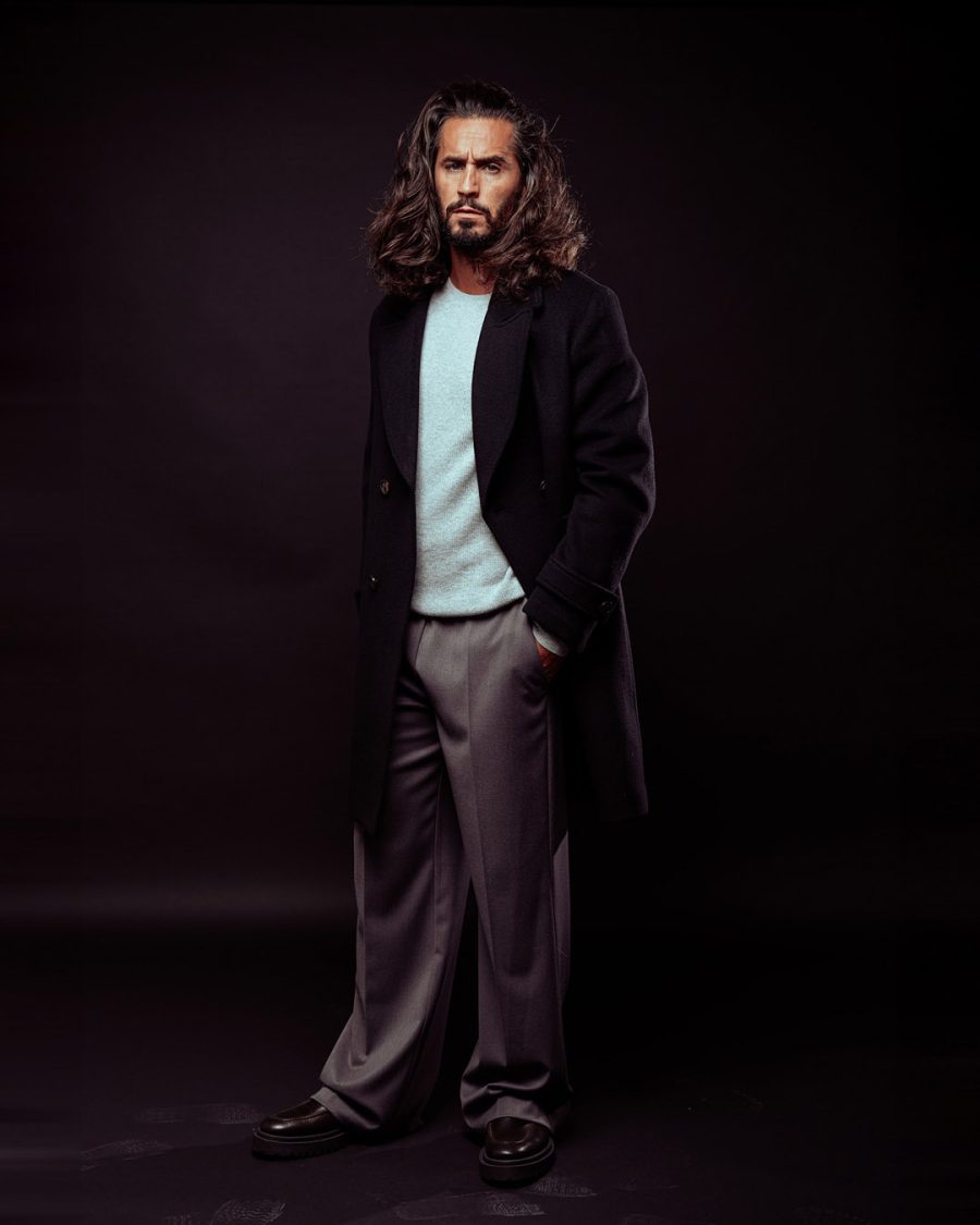 Cappotto uomo Helmur Baltimore colore Nero – still life su fondo nero