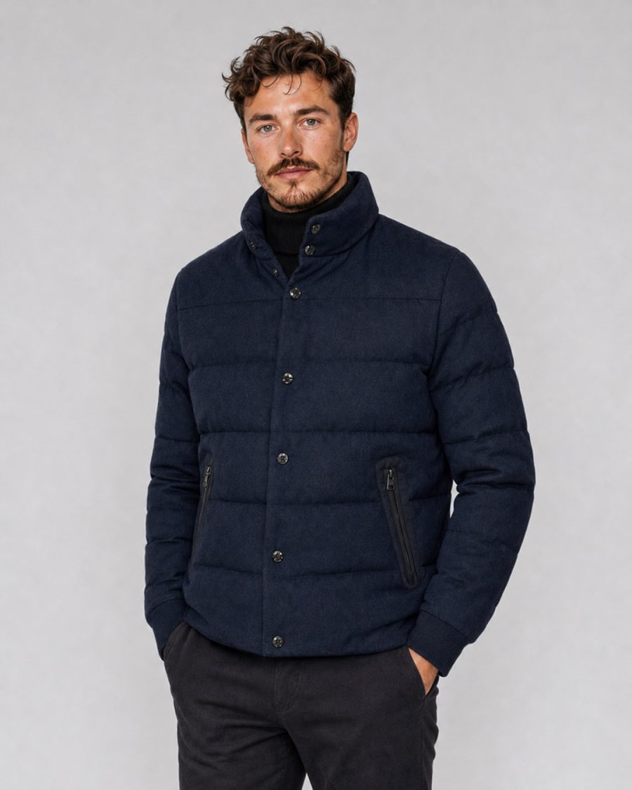 Giubbotto uomo Helmur Brunico colore Blu – indossato, tre quarti