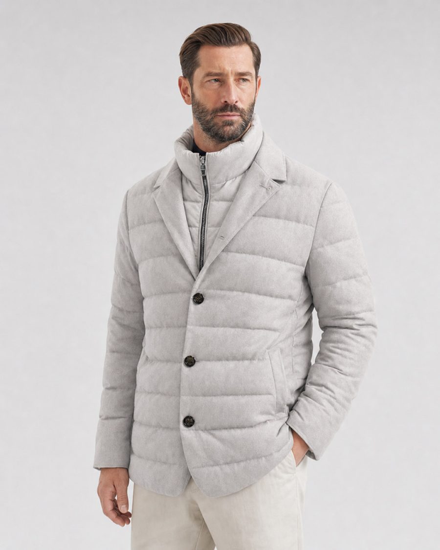 Giubbotto uomo Helmur Bruxelles colore Perla – indossato, tre quarti
