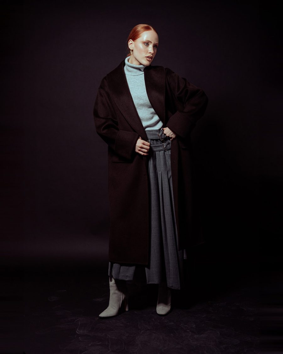 Cappotto donna Helmur Calgary colore Moro – still life su fondo nero