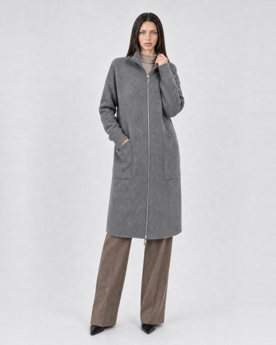 Cappotto donna Helmur Cambridge colore Cenere – editoriale