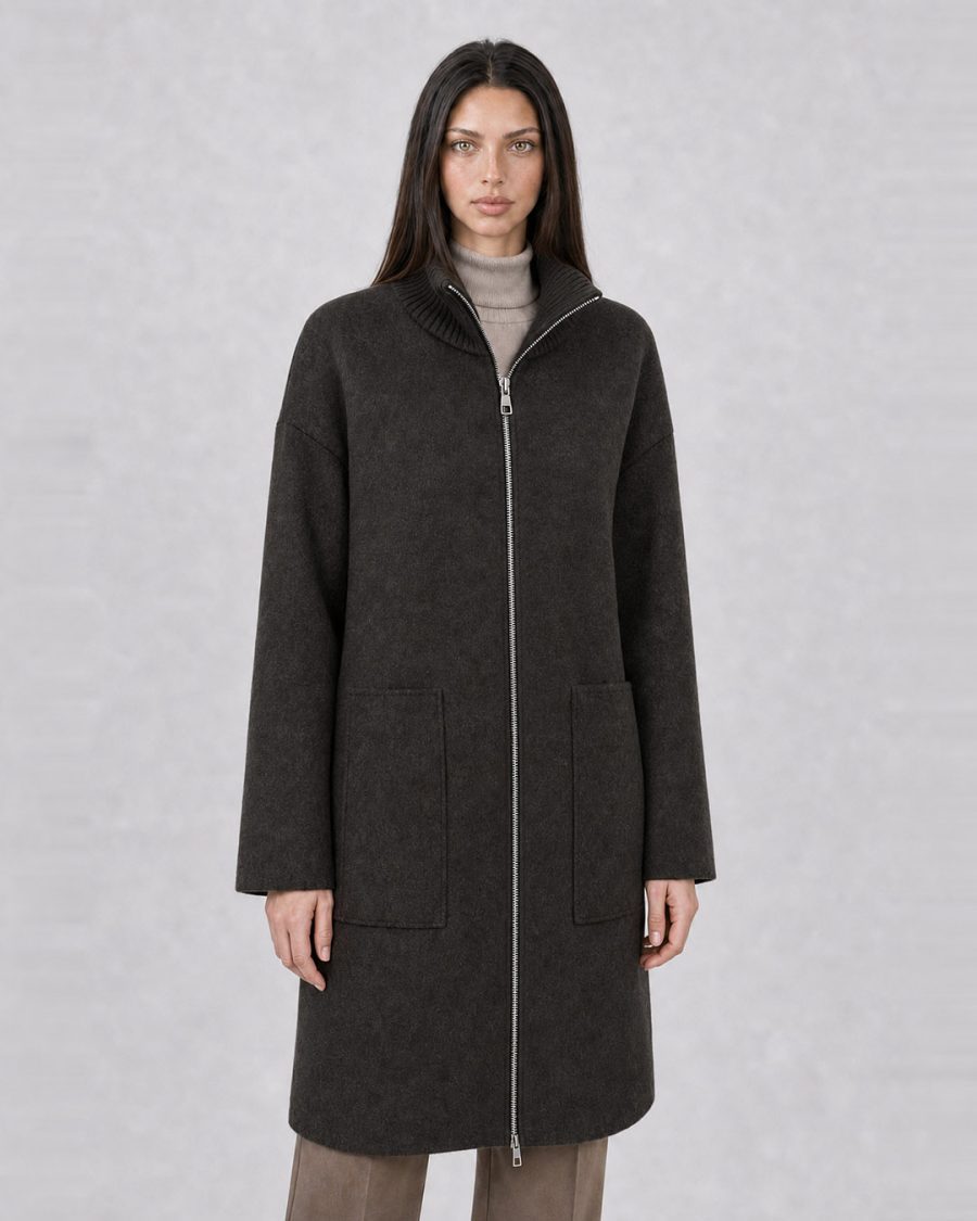 Cappotto donna Helmur Cambridge colore Moro – indossato, tre quarti