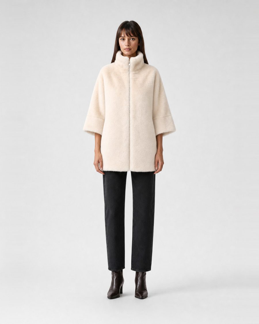 Pelliccia donna Helmur Chamonix colore Latte – indossato, fronte