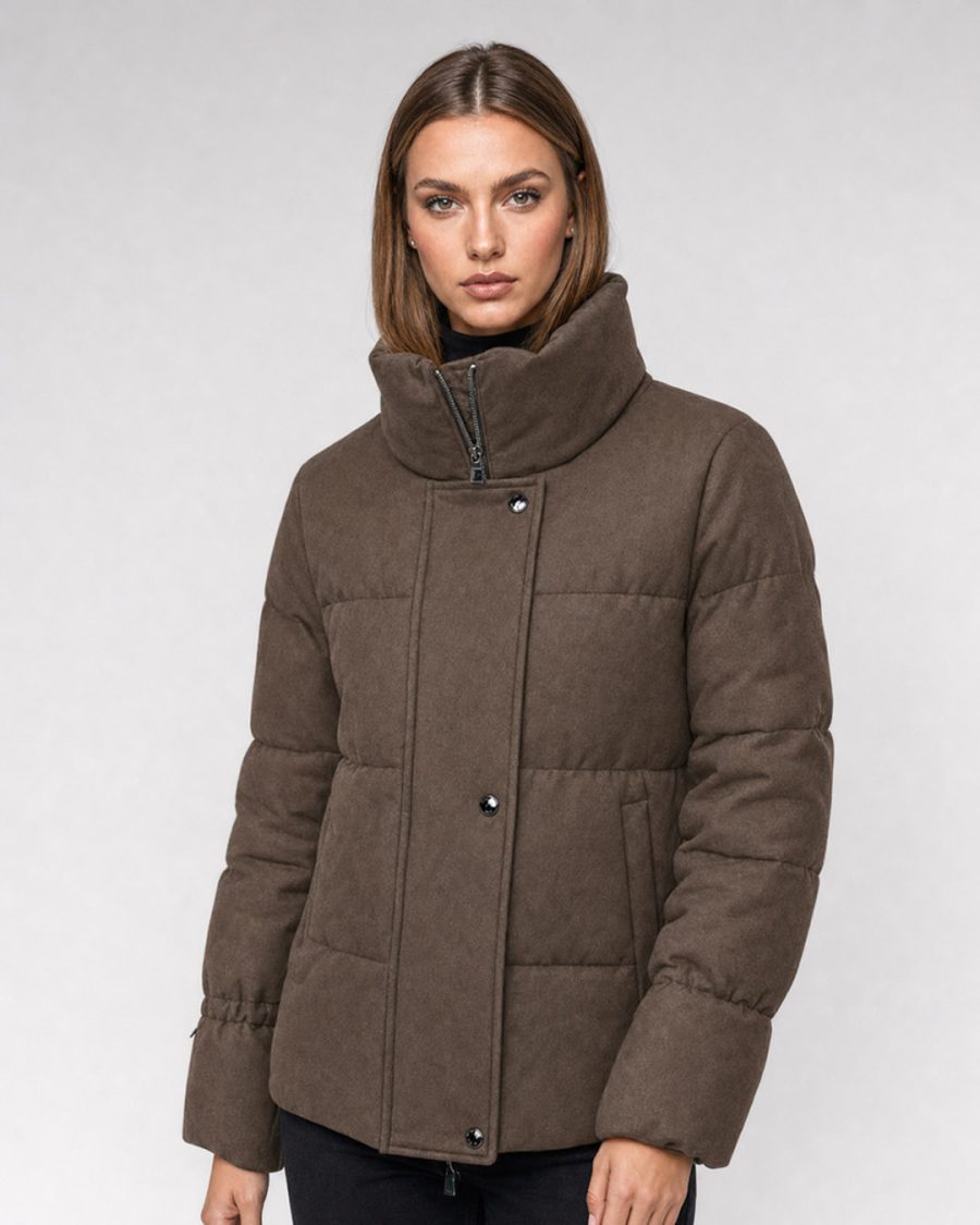 Giubbotto donna Helmur Cortina colore Nocciola – indossato, tre quarti