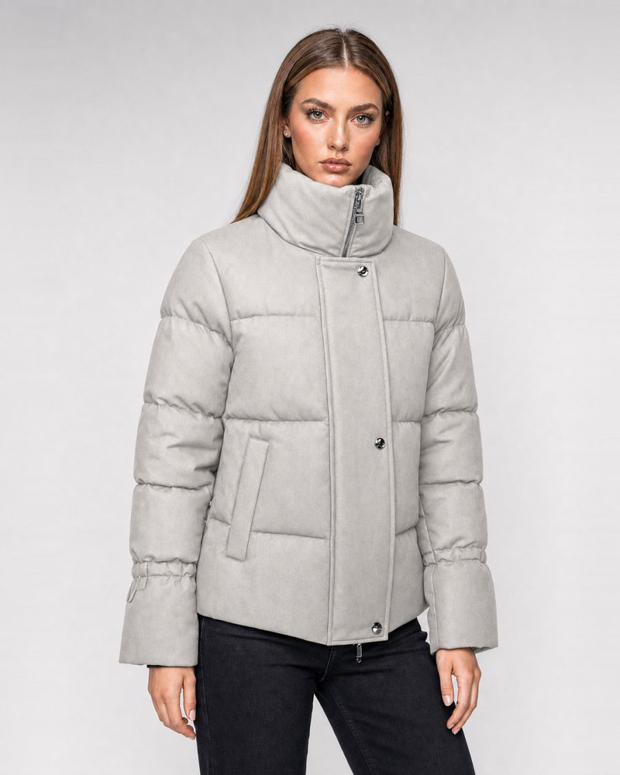 Giubbotto donna Helmur Cortina colore Perla – indossato, tre quarti