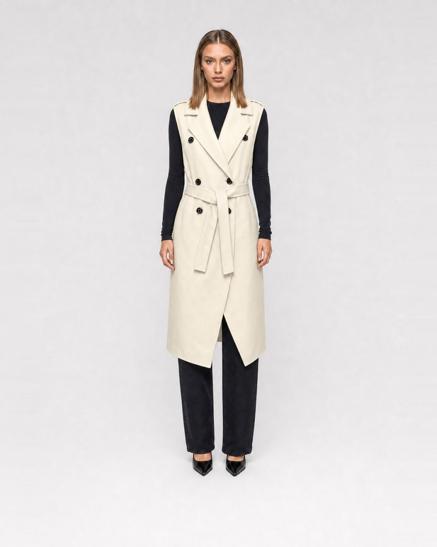 Cappotto donna Helmur Derby colore Panna – indossato, fronte