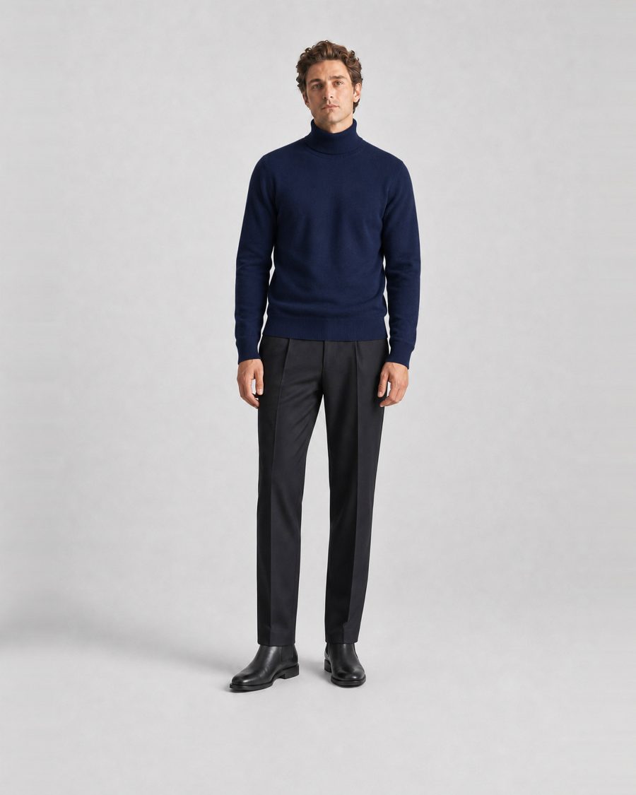 Maglia uomo Helmur Garda colore Navy – indossato, fronte
