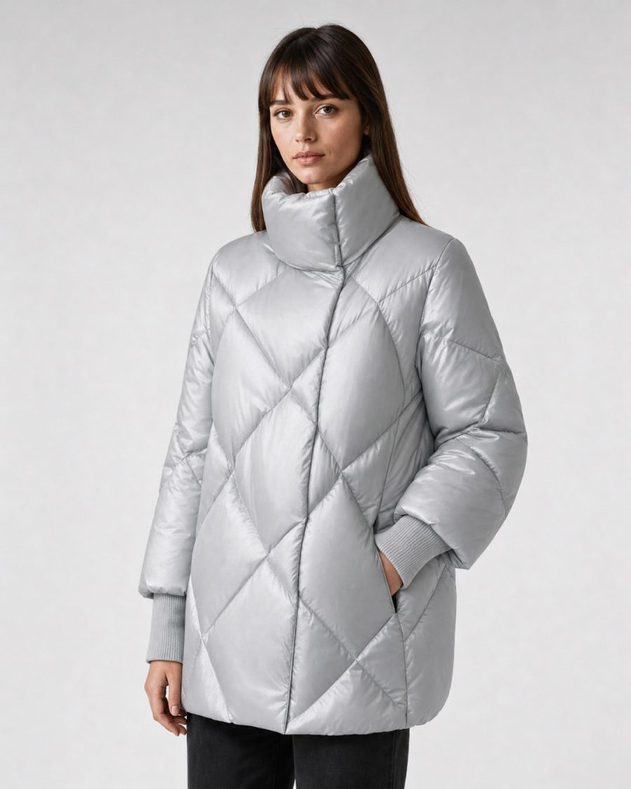 Giubbotto donna Helmur Helena colore Perla – indossato, tre quarti