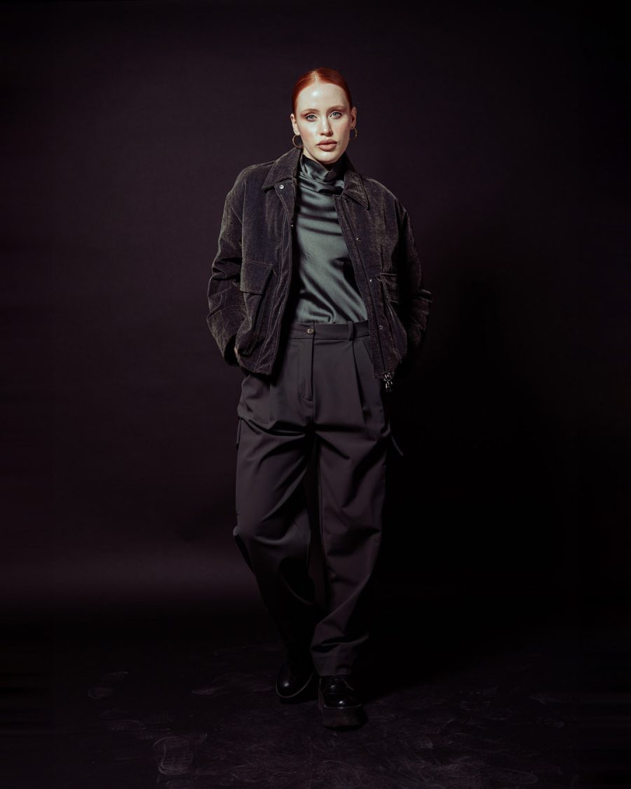 Giubbotto donna Helmur Kyoto colore New Denim – still life su fondo nero