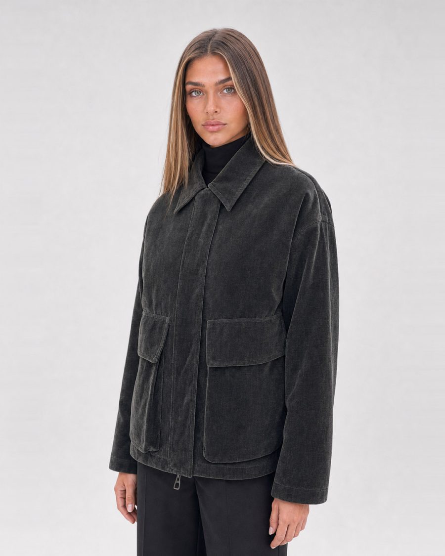Giubbotto donna Helmur Kyoto colore New Denim – indossato, tre quarti