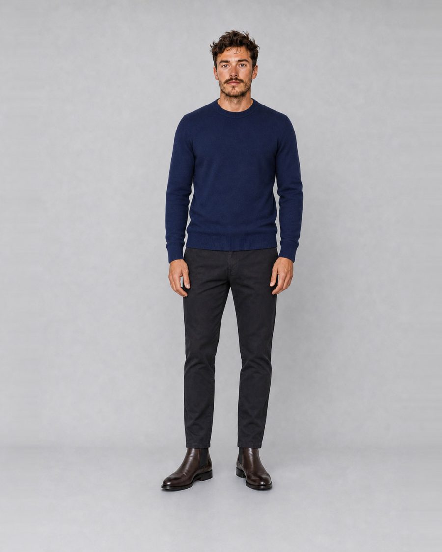 Maglia uomo Helmur Misurina colore Navy – indossato, fronte