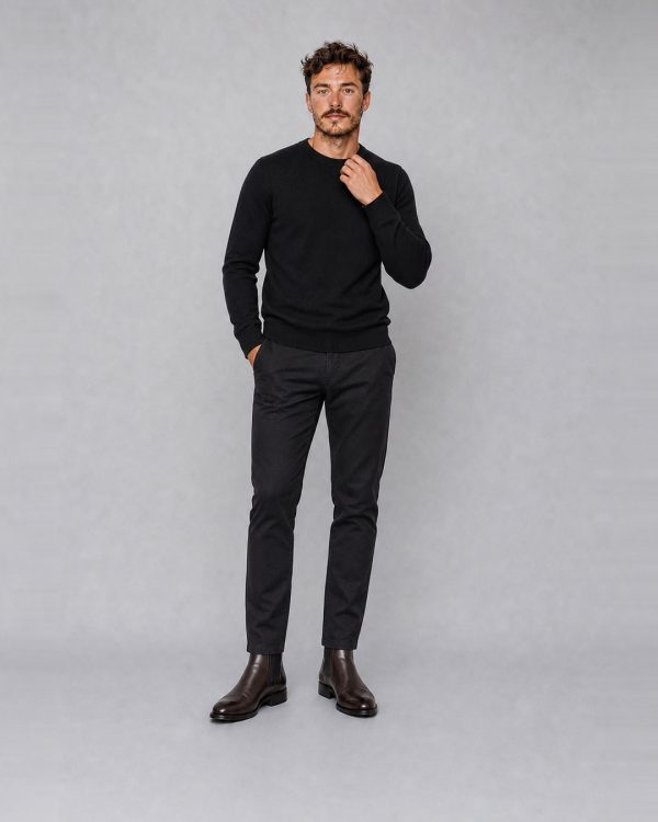 Maglia uomo Helmur Misurina colore Nero – editoriale