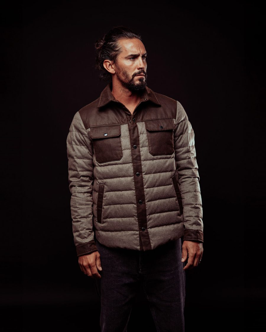 Giubbotto uomo Helmur Lemans colore Nocciola – still life su fondo nero