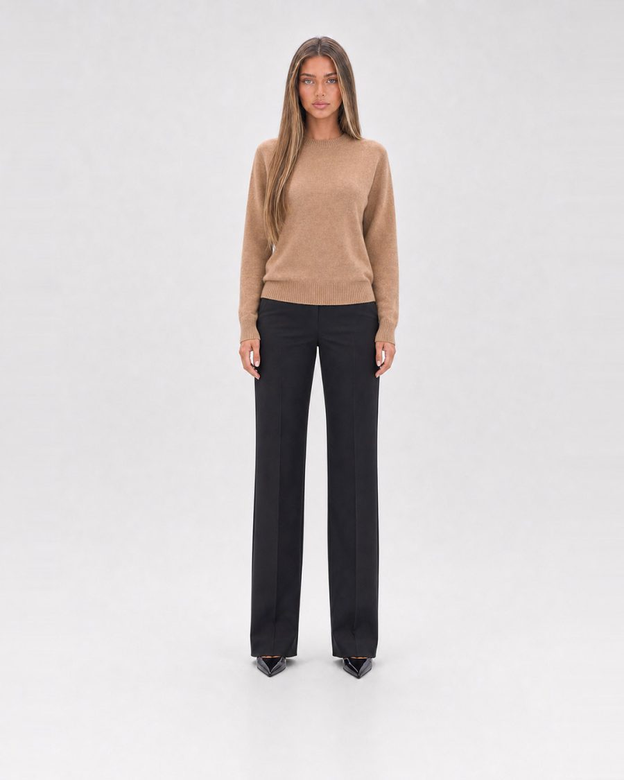 Maglia donna Helmur Lucerna colore Cammello – indossato, fronte