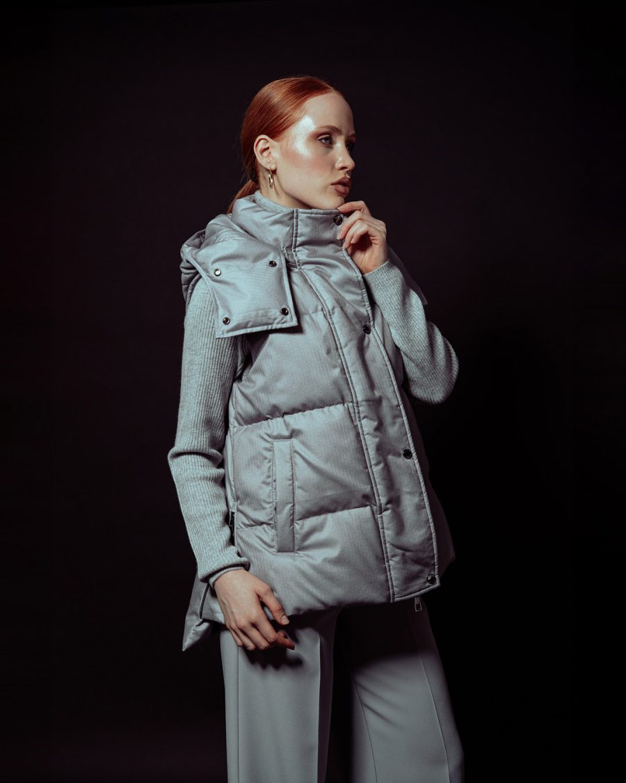 Giubbotto donna Helmur Melville colore Perla – still life su fondo nero