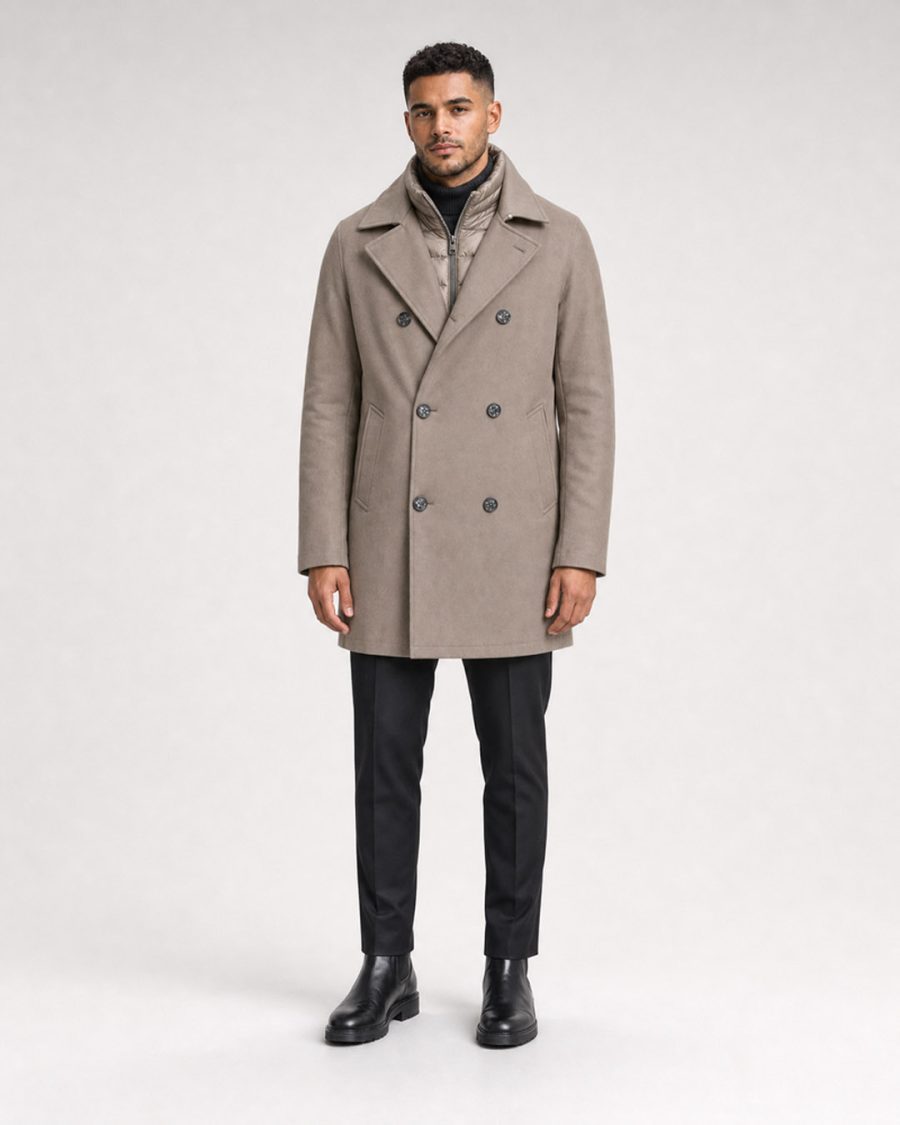 Giubbotto uomo Helmur New York colore Pietra – indossato, fronte
