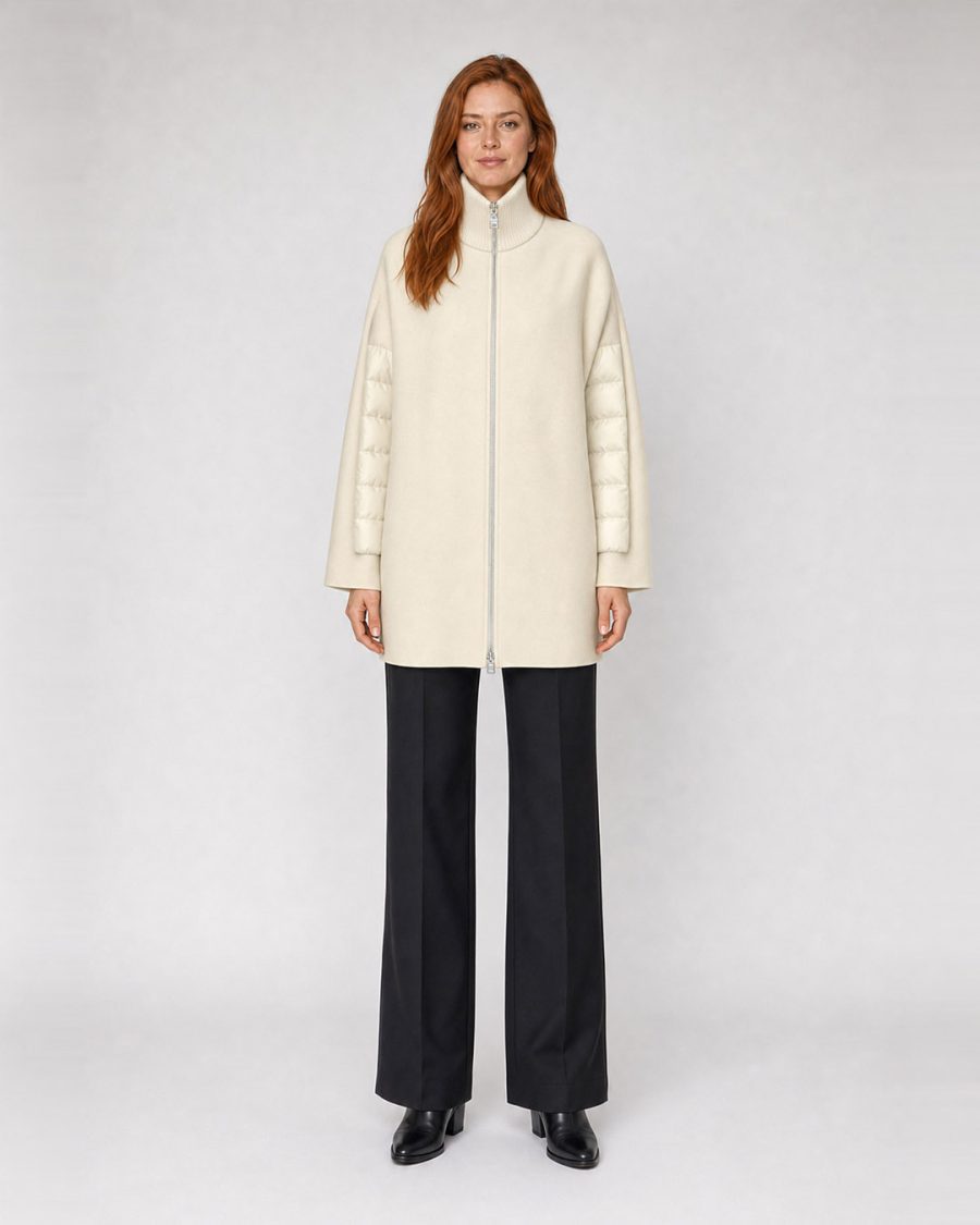 Cappotto donna Helmur Nottingham colore Panna – indossato, fronte