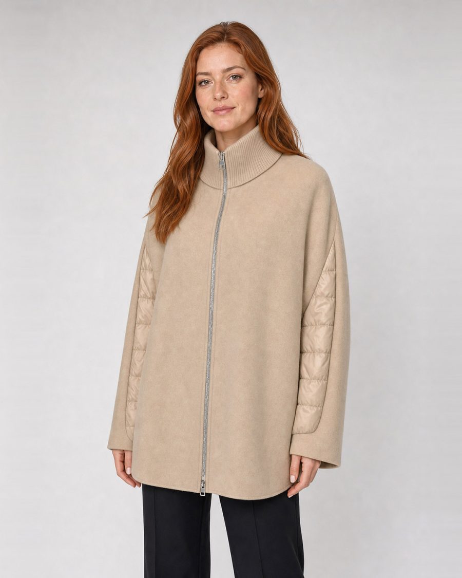 Cappotto donna Helmur Nottingham colore Sabbia – indossato, tre quarti