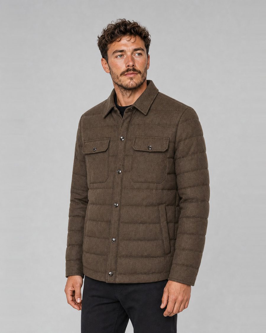 Giubbotto uomo Helmur Oxford colore Nocciola – indossato, tre quarti