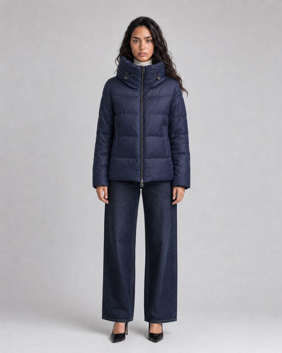 Giubbotto donna Helmur Praga colore Blu – indossato, fronte