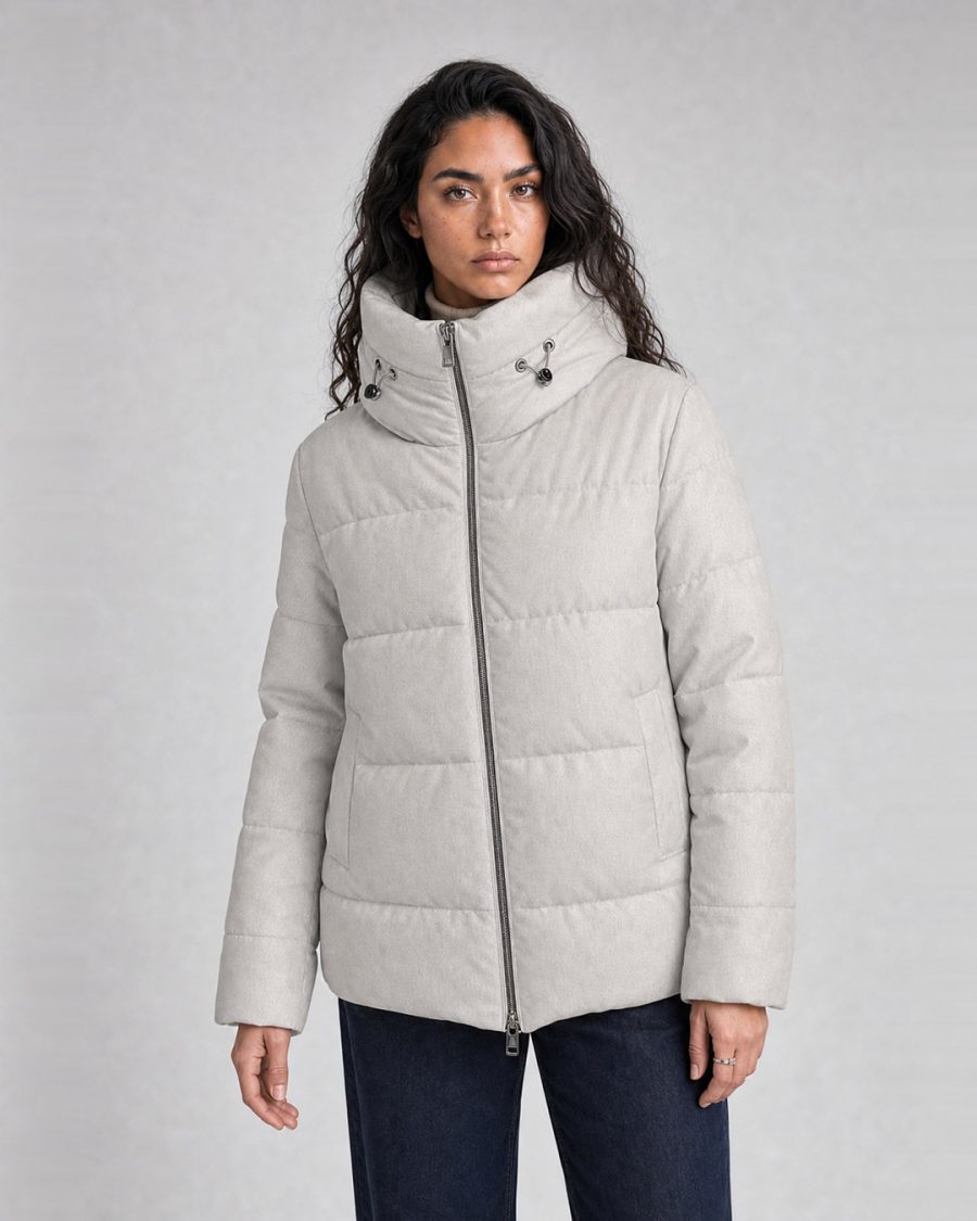 Giubbotto donna Helmur Praga colore Perla – indossato, tre quarti