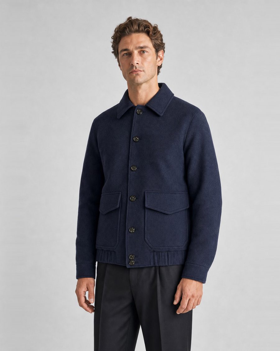 Cappotto uomo Helmur Rotterdam colore Blu – indossato, tre quarti