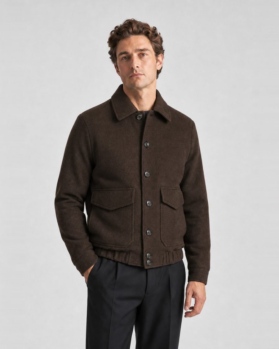 Cappotto uomo Helmur Rotterdam colore Caffè – indossato, tre quarti