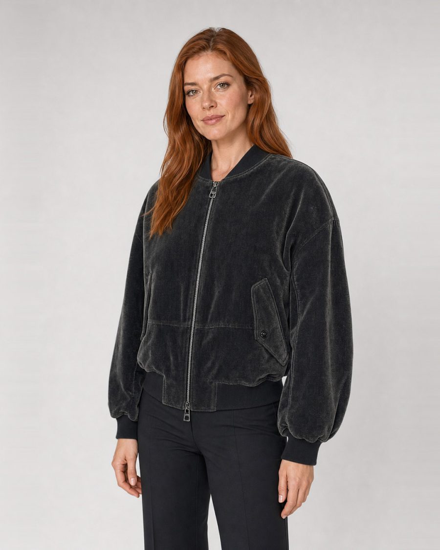 Giubbotto donna Helmur Seattle colore New Denim – indossato, tre quarti