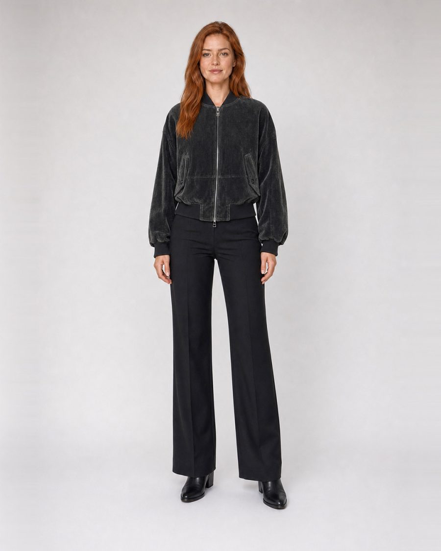 Giubbotto donna Helmur Seattle colore New Denim – indossato, fronte