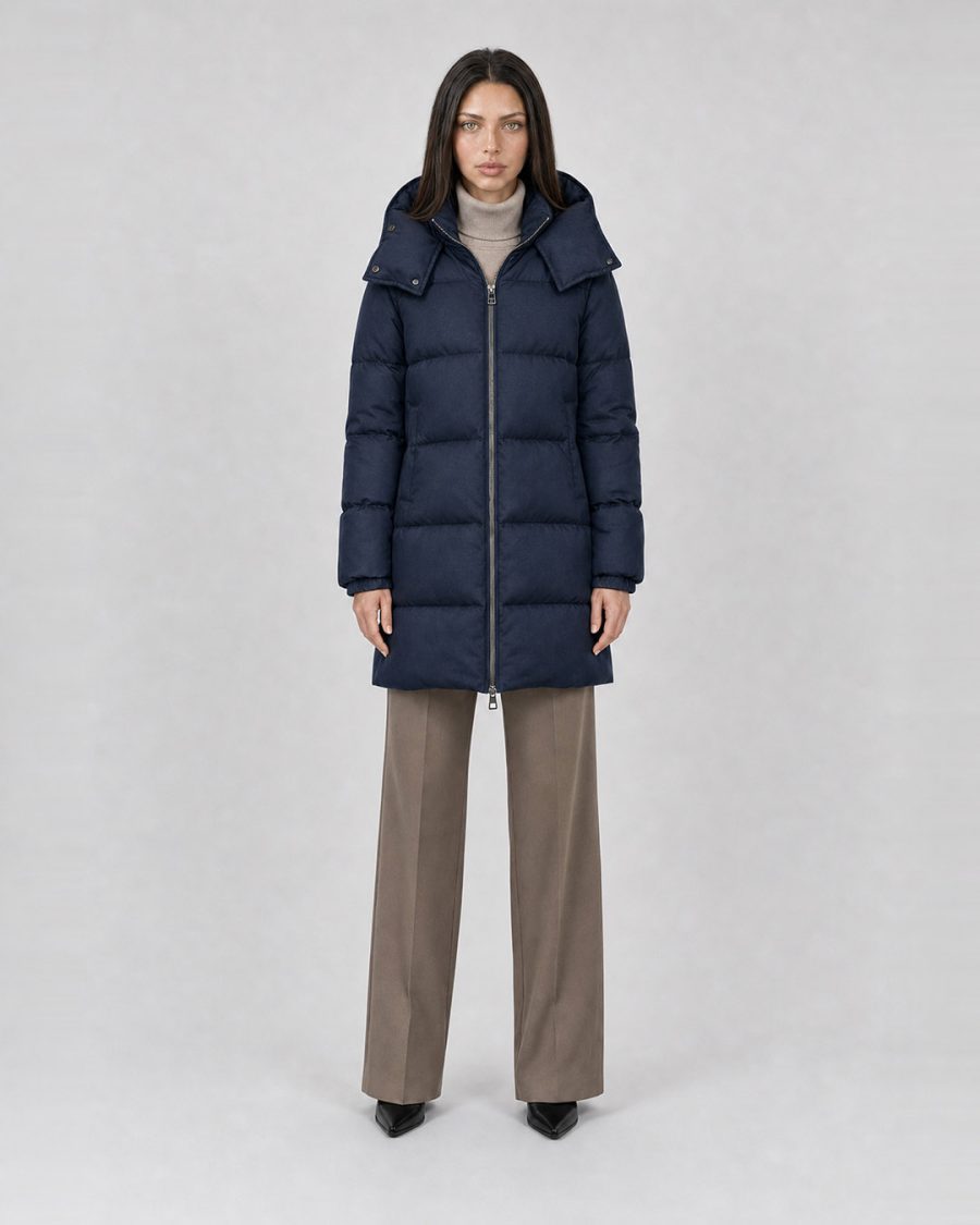 Giubbotto donna Helmur Sidney colore Blu – indossato, fronte