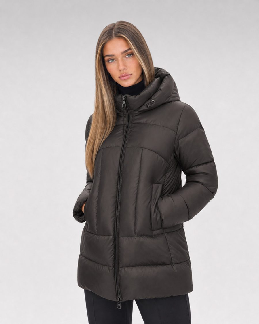 Giubbotto donna Helmur Tokyo colore Moro – indossato, tre quarti