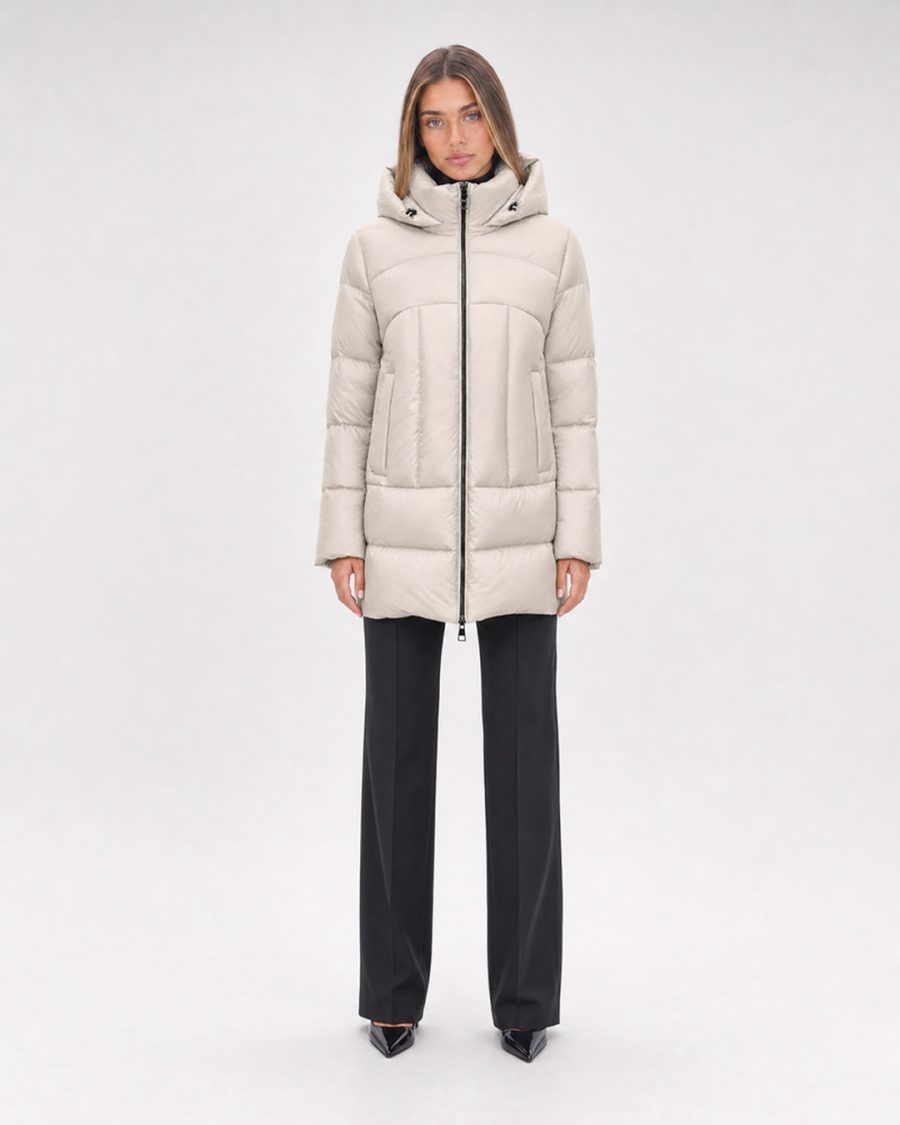 Giubbotto donna Helmur Tokyo colore Panna – indossato, fronte