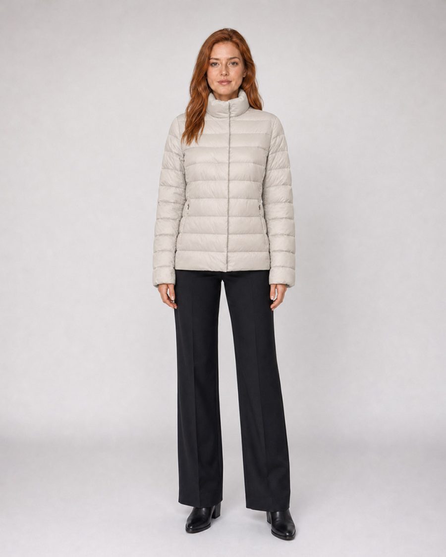 Giubbotto donna Helmur Venezia colore Panna – indossato, fronte