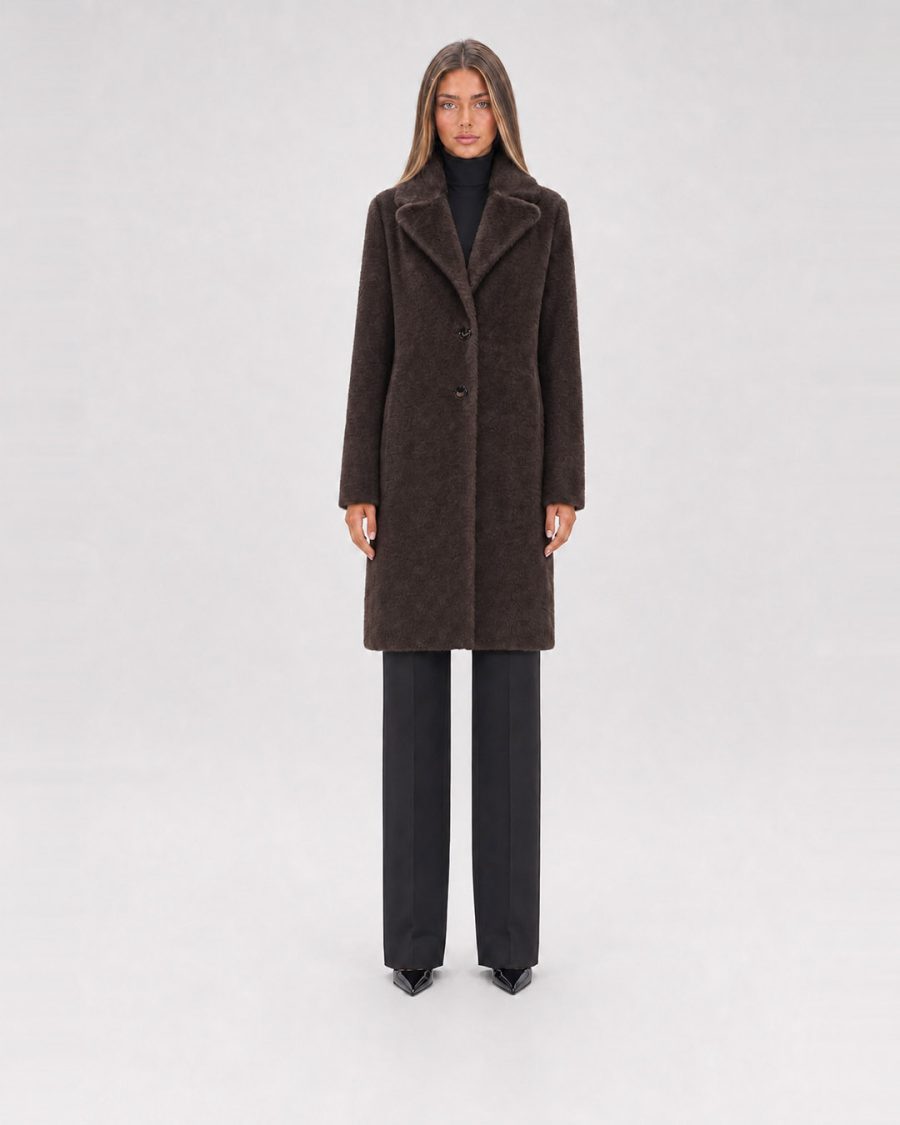 Pelliccia donna Helmur Victoria colore Cacao – indossato, fronte