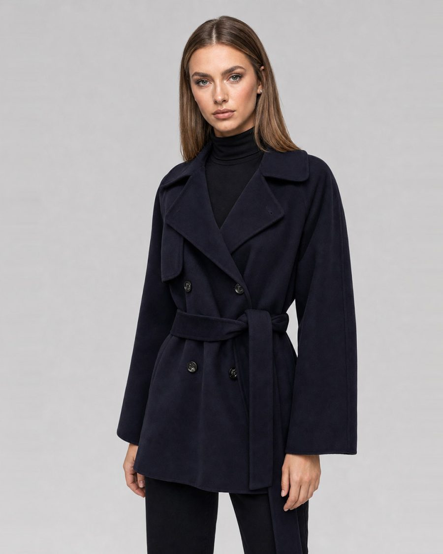 Cappotto donna Helmur Windsor colore Blu – indossato, tre quarti