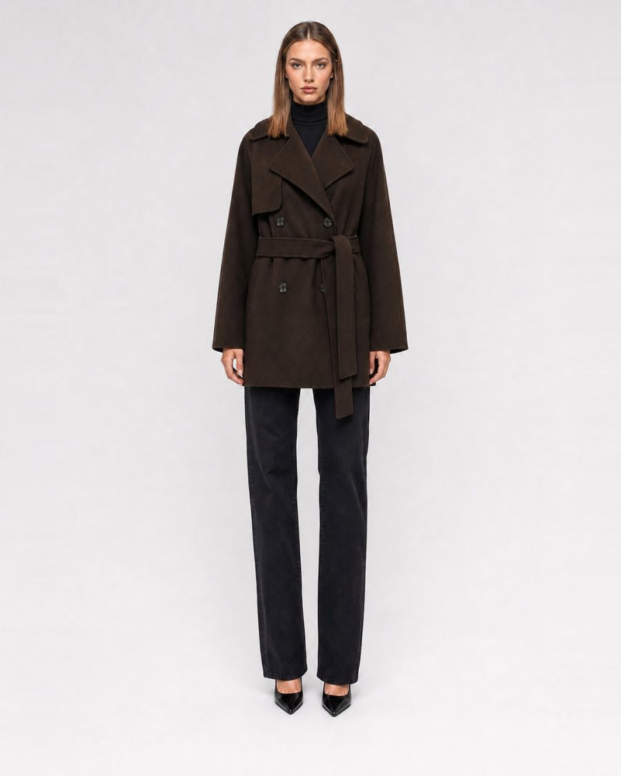 Cappotto donna Helmur Windsor colore Cacao – indossato, fronte
