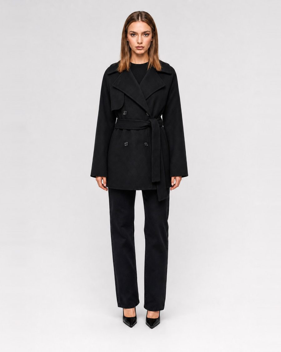 Cappotto donna Helmur Windsor colore Nero – indossato, fronte